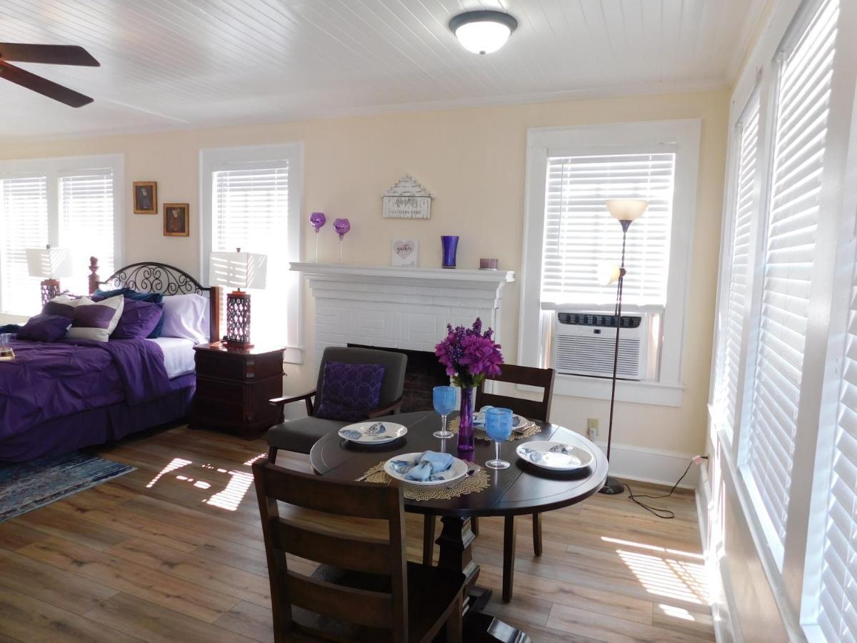 Lawrence Village Bed And Breakfast Swainsboro Exterior photo